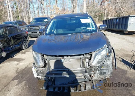 2015 Nissan Rogue Sv z USA, uszkodzony, nr VIN 5N1AT2MV1FC895580